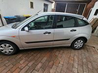 Second-hand Ford Focus 100 CP (73 kW) 2004 Argintiu Hatchback