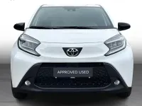 Gebraucht Toyota Aygo X Active 72 PS (52 kW) 2024 Schneeweiß 040 SUV