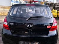 Gebraucht Hyundai i20 Classic 77 PS (56 kW) 2012 Black diamond / mic Kleinwagen