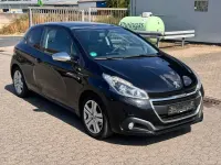 Gebraucht Peugeot 208 Style 82 PS (60 kW) 2016 Schwarz Kleinwagen