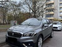 Usado Suzuki SX4 Comfort 140 HP (102 kW) 2017 Cinzento Sedan