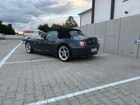 Gebraucht BMW Z4 192 PS (141 kW) 2004 Blau Cabrio
