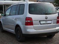Gebraucht VW Touran Highline 140 PS (102 kW) 2004 Silber Van / Kleinbus