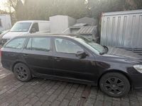 Gebraucht Skoda Octavia 140 PS (102 kW) 2011 Schwarz Kombi