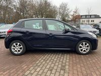 Gebraucht Peugeot 208 Active 82 PS (60 kW) 2016 Bleu encre Kleinwagen