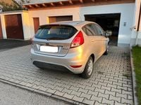 Używany Ford Fiesta SYNC Edition 101 KM (74 kW) 2014 Srebrny Hatchback