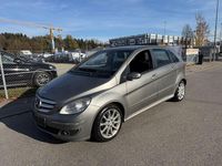 Gebraucht Mercedes B200 140 PS (102 kW) 2007 Silber Van / Kleinbus