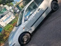 Usata Ford Focus 100 CV (73 kW) 2002 Argento Utilitaria