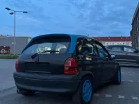 Gebraucht Opel Corsa Edition 65 PS (47 kW) 2000 Schwarz Kleinwagen