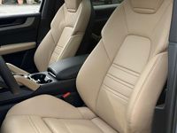Gebraucht Porsche Cayenne 354 PS (260 kW) 2025 Grau SUV