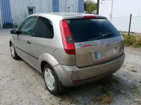 Usata Ford Fiesta 100 CV (73 kW) 2003 Grigio Utilitaria