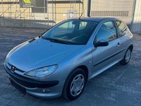 Gebraucht Peugeot 206 75 PS (55 kW) 1999 Silber Kleinwagen