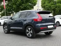 Neu Volvo XC40 Core 163 PS (119 kW) 2026 Denimblaumet. SUV
