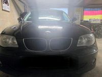 Gebraucht BMW 118 Sport Line 122 PS (89 kW) 2005 Schwarz Kleinwagen