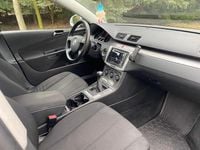 Gebraucht VW Passat 140 PS (102 kW) 2007 Silber Kombi