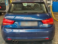 Gebraucht Audi A1 Ambition 121 PS (88 kW) 2011 Blau Kleinwagen