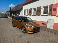Gebraucht Hyundai i20 84 PS (61 kW) 2015 Gold Kleinwagen