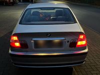 Gebraucht BMW 323 Basis 170 PS (125 kW) 1998 Silber Limousine
