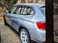 Gebraucht BMW X1 143 PS (105 kW) 2011 Gold SUV