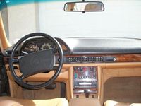 Gebraucht Mercedes 560 299 PS (219 kW) 1986 Schwarz Limousine