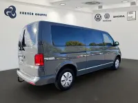 Gebraucht VW Caravelle Comfortline 150 PS (110 kW) 2024 Pure grey Van