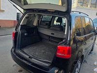 Gebraucht VW Touran 105 PS (77 kW) 2012 Schwarz Van / Kleinbus