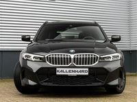 Gebraucht BMW 330e Performance 292 PS (214 kW) 2024 Blacksapphire metallic (475) Kombi