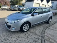 Gebraucht Renault Mégane Dynamique 106 PS (77 kW) 2012 Grau Limousine