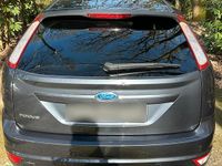 Gebraucht Ford Focus 116 PS (85 kW) 2008 Grau Limousine