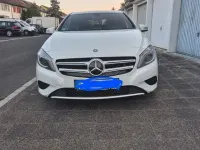 Gebraucht Mercedes A180 Urban 122 PS (89 kW) 2014 Weiß Kleinwagen