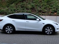 Gebraucht Tesla Model Y RWD 255 kW (347 PS) 2024 Weiß perleffekt SUV