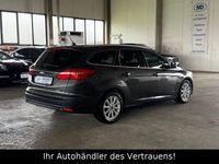 Gebraucht Ford Focus Titanium 125 PS (91 kW) 2018 Grau Kombi