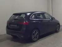 Gebraucht Mercedes B180 Progressive 116 PS (85 kW) 2023 Schwarz Van / Kleinbus