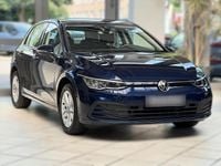 Gebraucht VW Golf VIII 131 PS (96 kW) 2020 Blau metallic