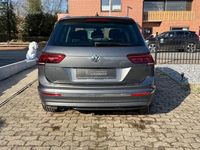 Gebraucht VW Tiguan Highline 150 PS (110 kW) 2018 Grau SUV