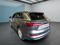 Używany Audi e-tron 300 kW (408 KM) 2023 Szary SUV