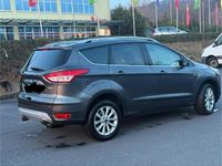 Gebraucht Ford Kuga 150 PS (110 kW) 2015 Grau SUV