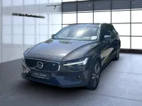 Gebraucht Volvo V60 Plus 197 PS (144 kW) 2024 Platinum grey / (metallic) Kombi