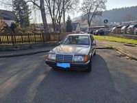 Second-hand Mercedes E230 132 CP (97 kW) 1990 Bej Berlinǎ