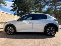 Gebraucht Peugeot 208 Allure GT-Line 101 PS (74 kW) 2020 Weiß Kleinwagen