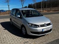 Second-hand VW Sharan 150 CP (110 kW) 2011 Argintiu Monovolum