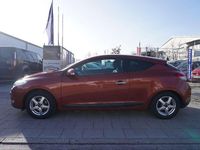 Gebraucht Renault Mégane Coupé Dynamique 110 PS (80 kW) 2010 Orangefarben cayenne Coupé