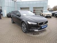 Gebraucht Volvo V90 CC Ultimate 197 PS (144 kW) 2024 Onyx black Kombi