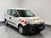 Gebraucht Opel Combo 95 PS (69 kW) 2017 Weiß Van / Kleinbus