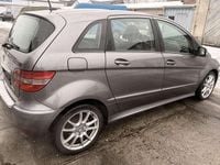 Gebraucht Mercedes B200 Sport 193 PS (141 kW) 2009 Mountaingrau  met. Van / Kleinbus