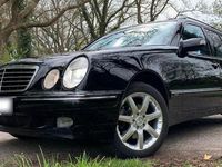 Gebraucht Mercedes E280 204 PS (150 kW) 2001 Schwarz Kombi