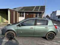 Gebraucht Renault Clio II Dynamique 88 PS (64 kW) 2007 Kupfergrün Kleinwagen