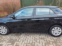 Gebraucht Hyundai i20 75 PS (55 kW) 2016 Schwarz Kleinwagen