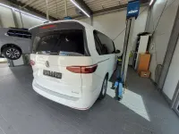 Gebraucht VW Multivan Life 150 PS (110 kW) 2022 Weiß Van / Kleinbus