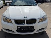Gebraucht BMW 318 143 PS (105 kW) 2011 Weiß Kombi